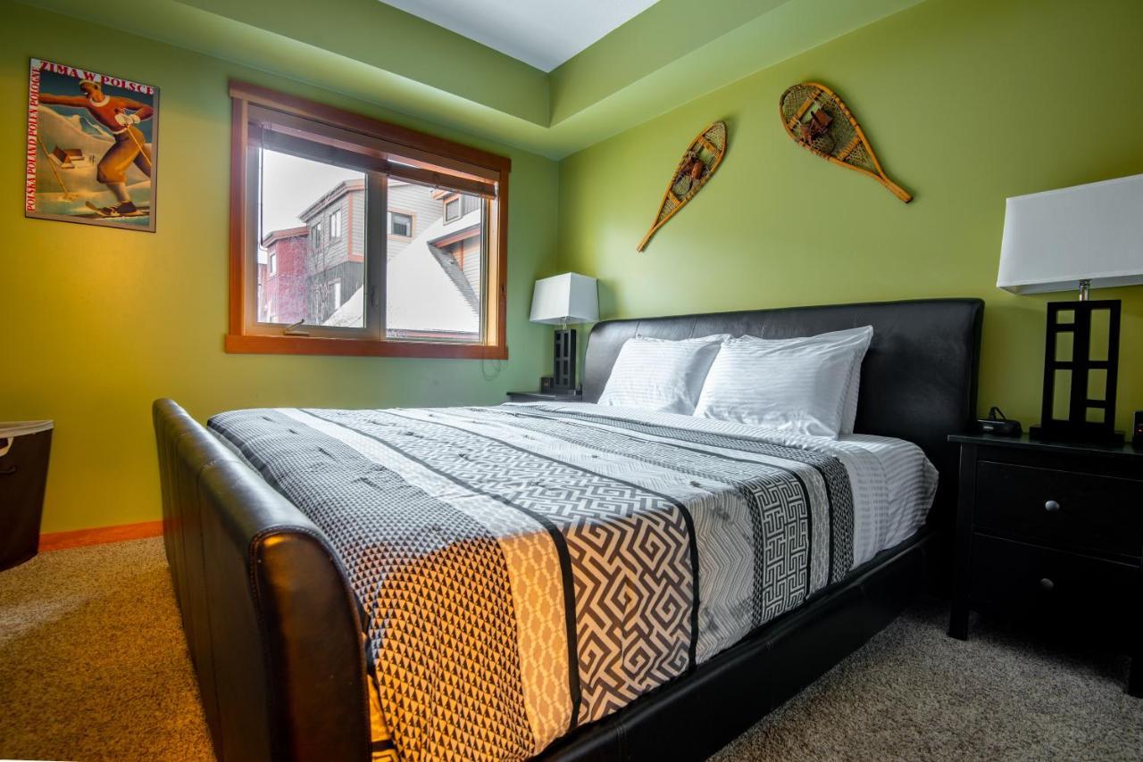 Renovated Condo, 2Br, 2Ba, Heated Pool, 3 Hot Tubs, Pets Welcome! Canmore Buitenkant foto