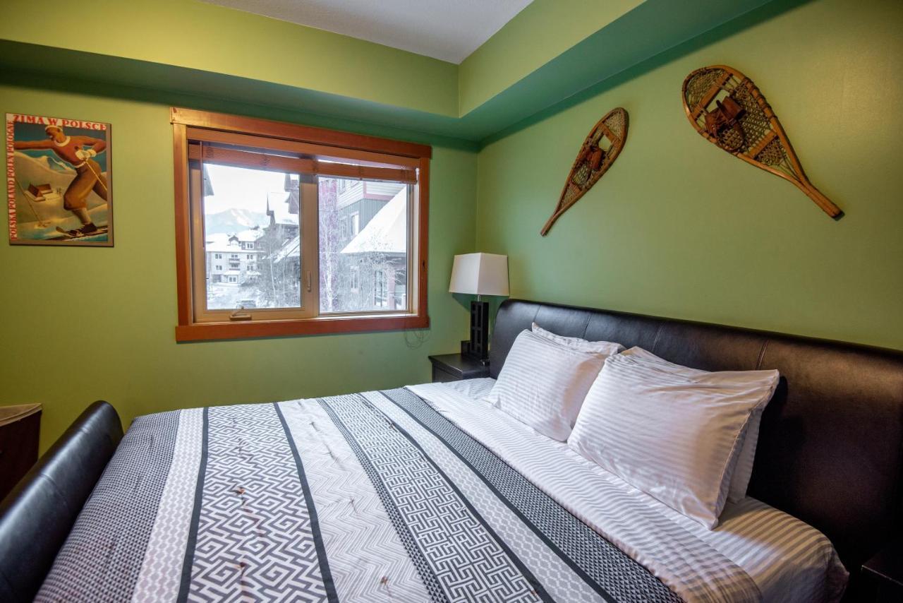 Renovated Condo, 2Br, 2Ba, Heated Pool, 3 Hot Tubs, Pets Welcome! Canmore Buitenkant foto